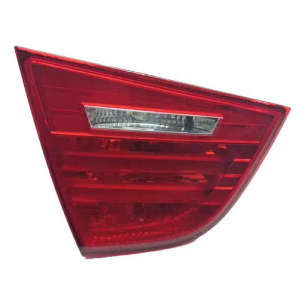 Lanterna Tampa Traseira Direita Bmw 320i 2010 Direito/passageiro Vermelho