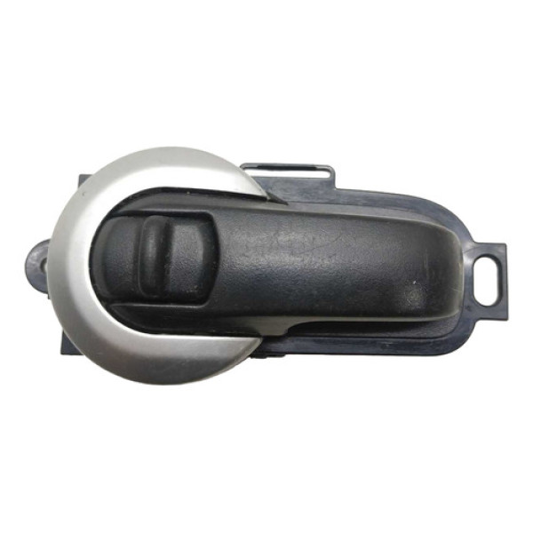 Maçaneta Interna Traseira Direita  Nissan Livina 2011