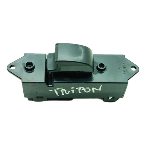 Botão Vidro Elétrico Dianteiro Direito L200 Triton 2016