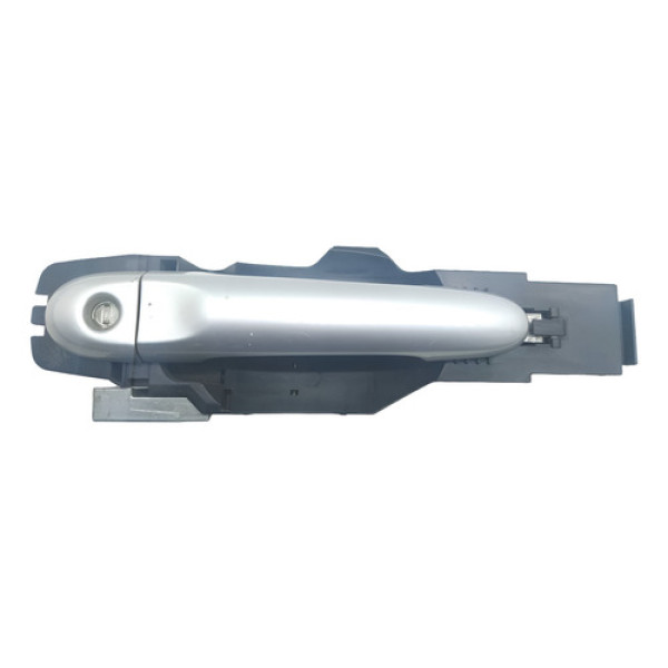 Maçaneta Externa Dianteira Esquerda Nissan Versa 1.6 2016