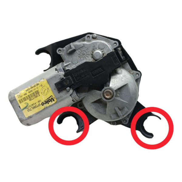 Motor Limpador Traseiro Fiat Punto 2015 (detalhe)