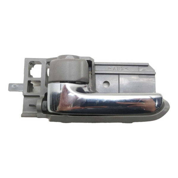 Maçaneta Interna Dianteira Esquerda Toyota Corolla 2005