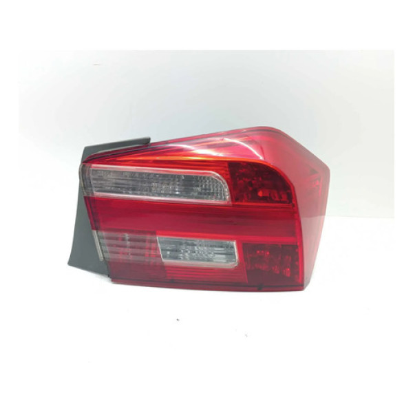Lanterna Traseira Direita Honda City 2014 (detalhe) Direito/passageiro Vermelho